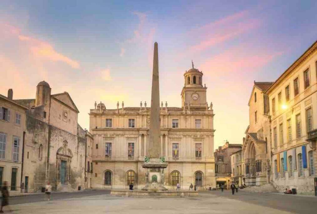Appartement A Pied Du Centre Avec Place De Parking Arles Exterior foto